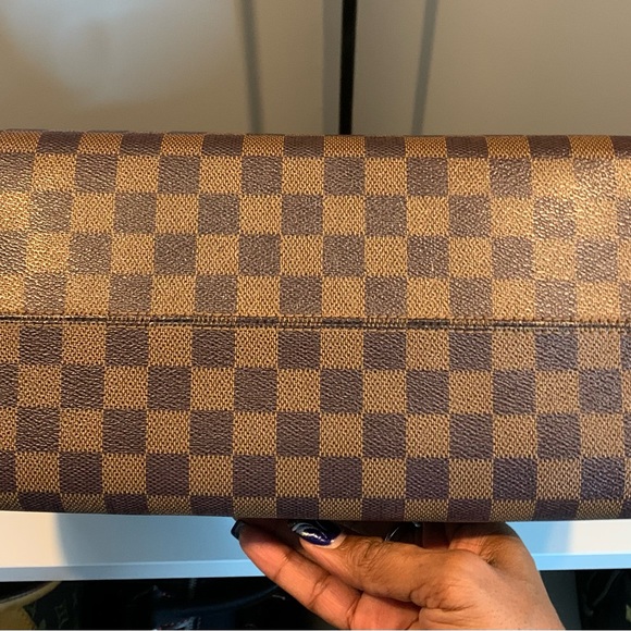 Louis Vuitton Nolita Damier Ebene Bag, great Preloved condition with wallet - Picture 12 of 17